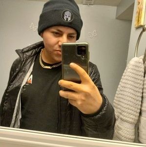 Meet your Posher, Curiel